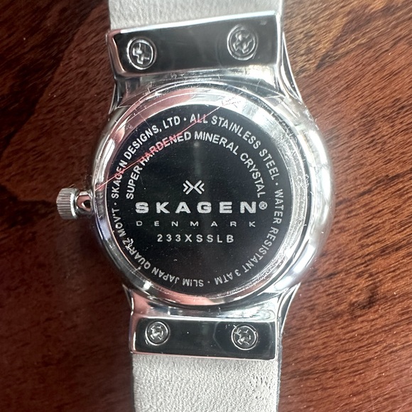 NWT, Skagen Woman's Watch - Picture 2 of 5